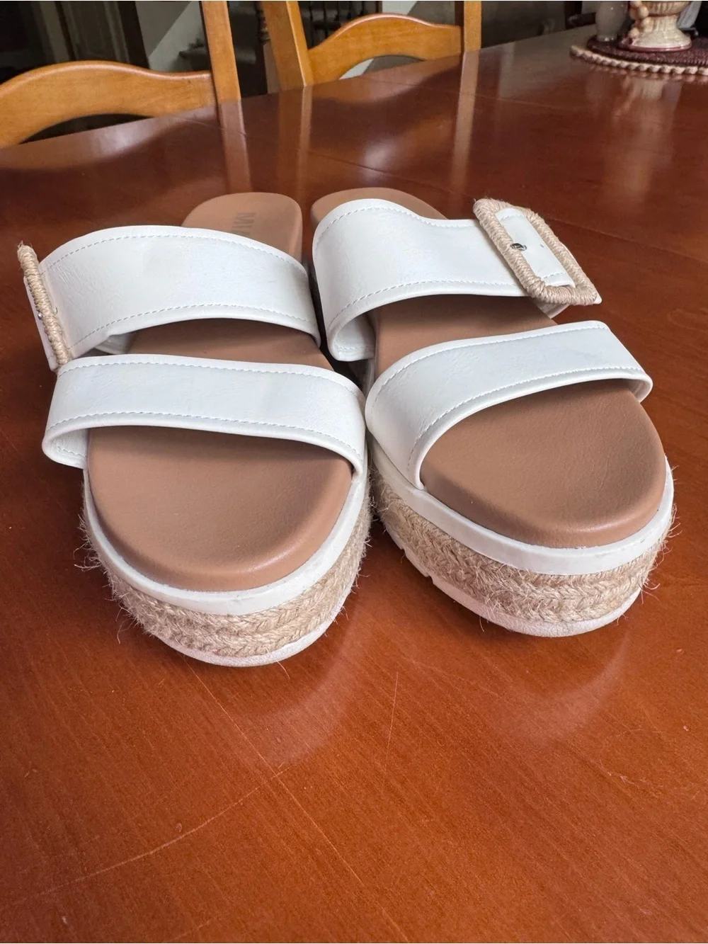 Mia Kenzy Platform Sandal Size 8.5 White